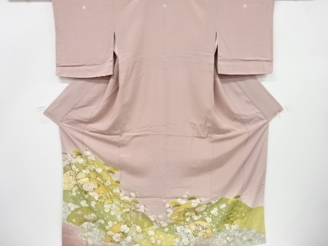 リサイクル　未使用品　金彩地紙に菊桜模様三つ紋色留袖(比翼衿付き)